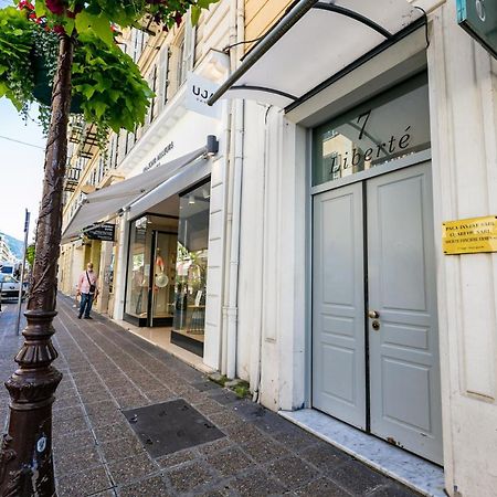 The Liberty Ap4200 By Riviera Holiday Homes ニース エクステリア 写真
