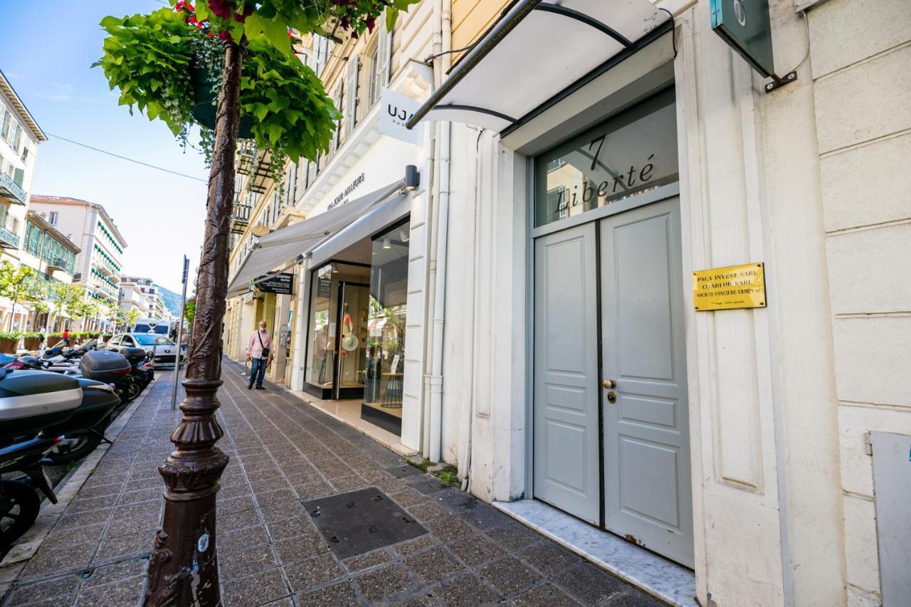 The Liberty Ap4200 By Riviera Holiday Homes ニース エクステリア 写真