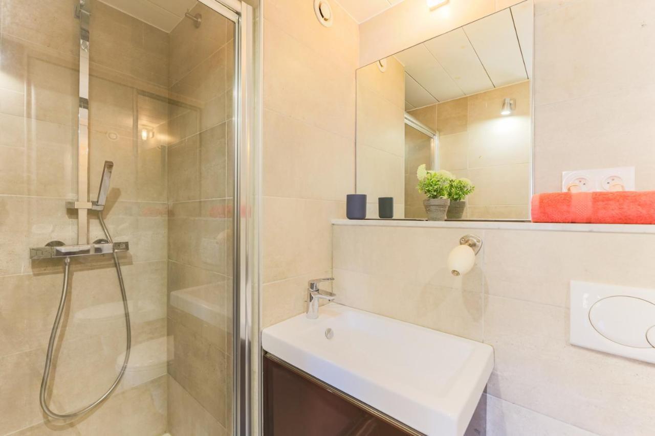 The Liberty Ap4200 By Riviera Holiday Homes ニース エクステリア 写真